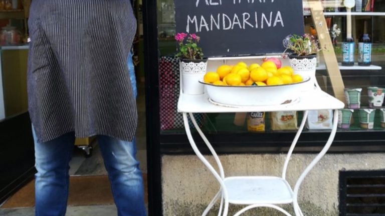 Prodavači mandarina su hit: Otkrili smo jednog urnebesnog u Vlaškoj ulici