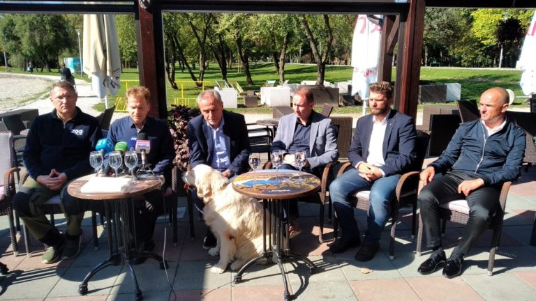 Najpopularnija gradska njuška, pas Rudi, stigao na Bundek obilježiti Međunarodni dan životinja