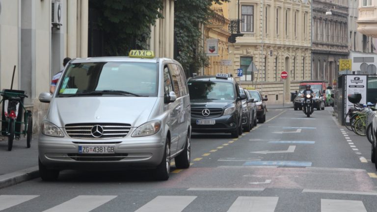 VIDEO: Istražili smo cijene taksija za blagdan Svih svetih, Radio Taxi Zagreb dijeli čak i vouchere