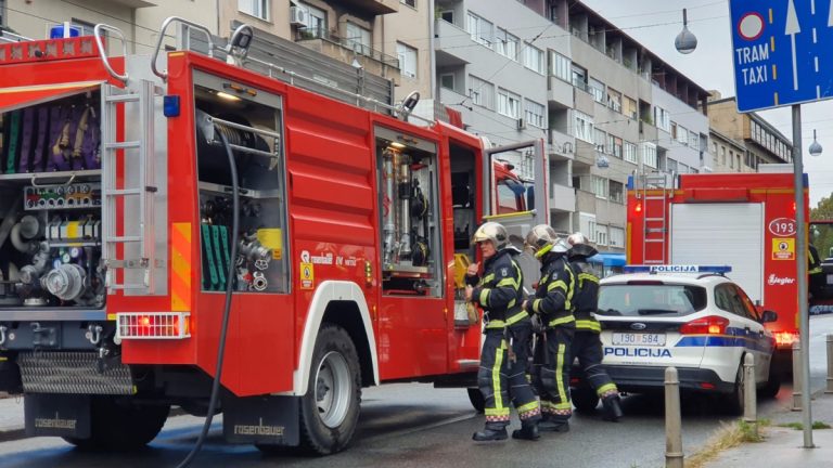 Zadimio se tramvaj na Šubićevoj, uplašeni građani panično bježali