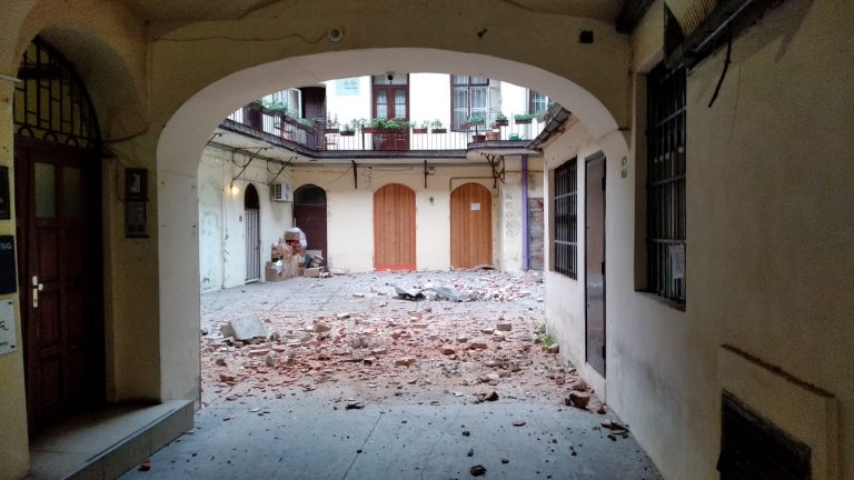 Ovo su besplatne linije na koje se možete javiti ako ste ostali bez doma ili je teško oštećen