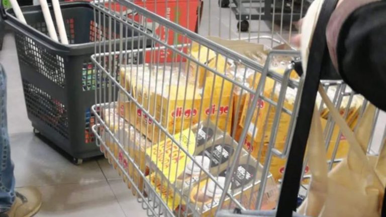 Žena u Zapruđu u kolica natrpala 6000 vrećica kvasca: “Kako vas nije sram?”