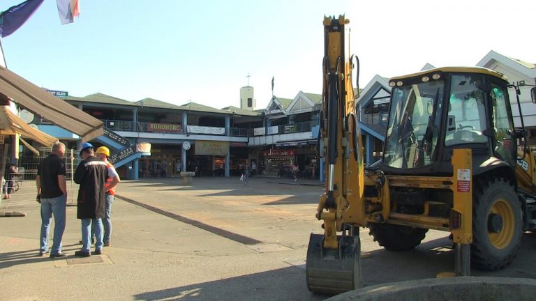 Počela gradnja nadstrešnice na tržnici u Španskom, građani ne kriju oduševljenje