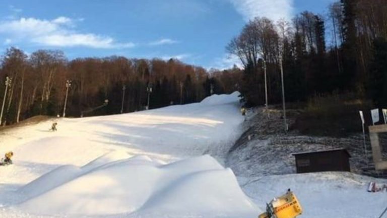 Snježni topovi rade punom parom, pogledajte bajkovite prizore sa Sljemena