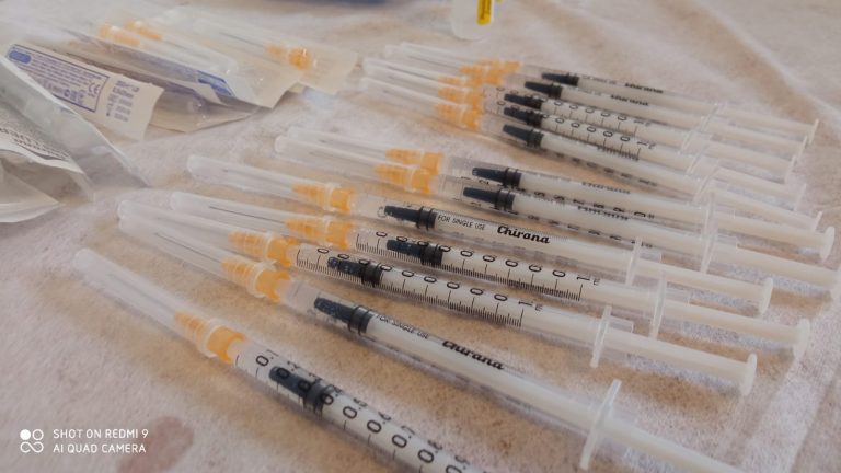 Od danas se za cijepljenje protiv COVID-19 možete prijaviti putem interneta ili telefonom