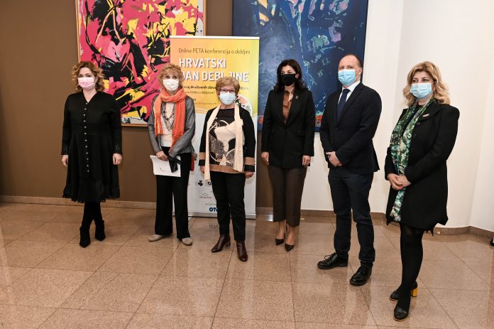 Ivana Portolan, Sonja Njunjić, Mirjana Burić Moskaljov, Sanja Musić Milanović, Davor Štimac i Antonija Balenović