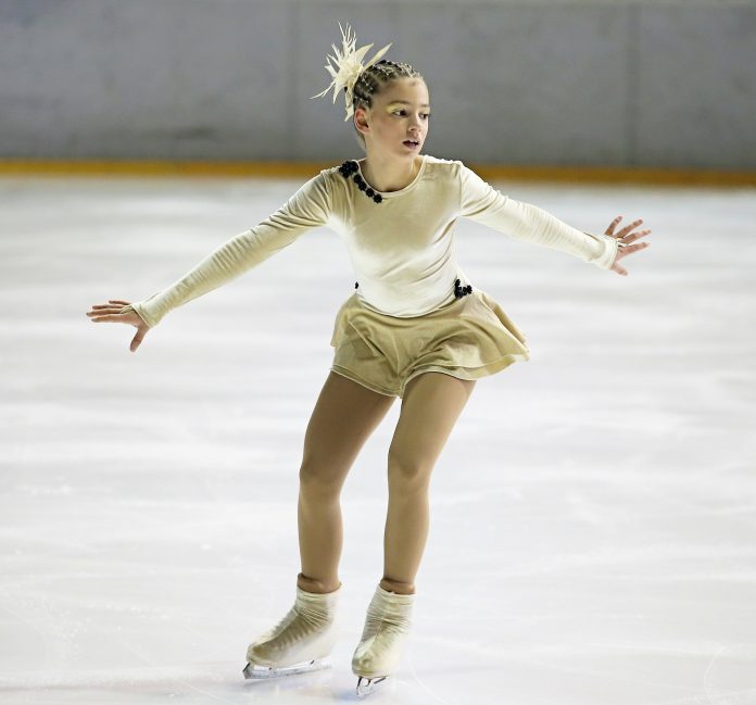 figure-skater-g614e7db72_1920