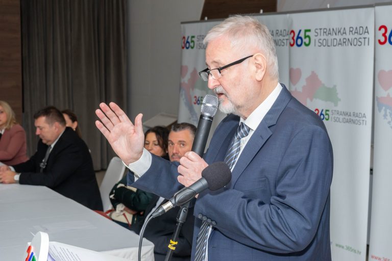 Slavko Kojić komentira “Tomaševićevu bezobzirnu, nepromišljenu i naprasnu politiku”