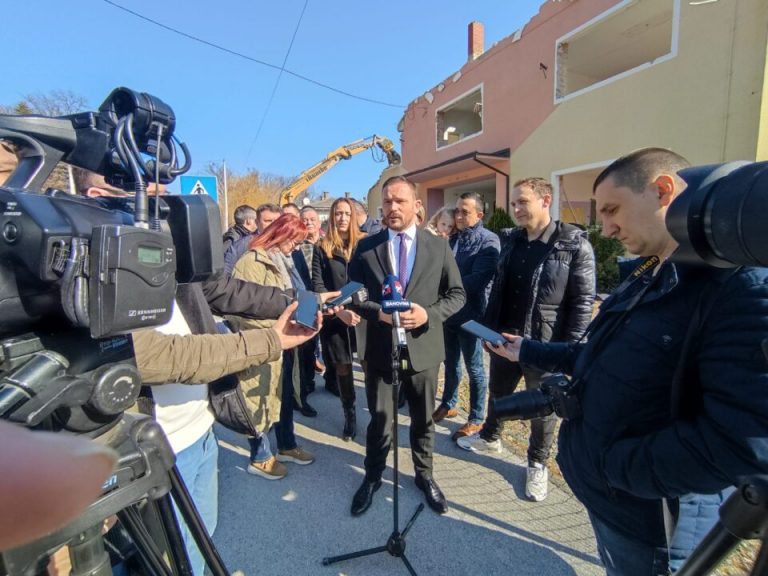 Velika Gorica: Započelo uklanjanje PŠ Dubranec; na jesen izgradnja nove škole