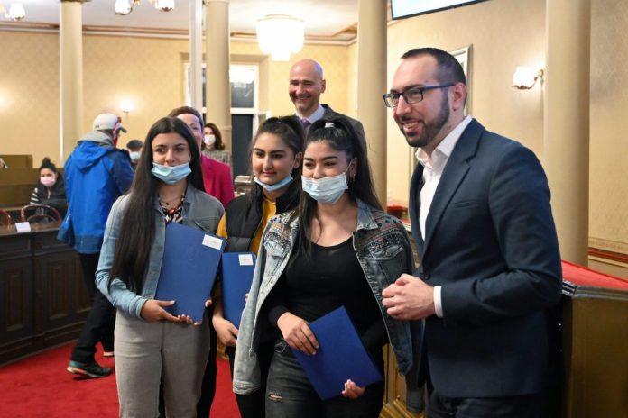 stipendije_tomasevic15-080422-1024x683