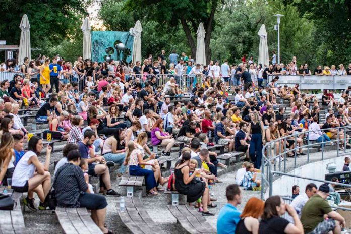 16_Festival_Tolerancije_Atmosfera2