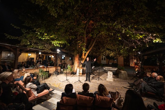 U pjesnickim dvoristima1