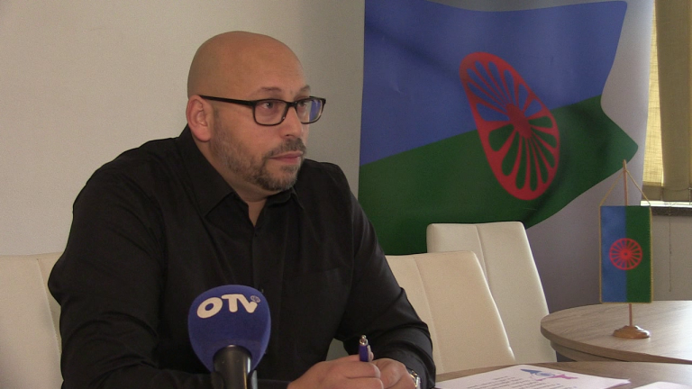 Romi od 14. stoljeća žive u Hrvatskoj, nemaju državu, ali imaju himnu i zastavu