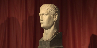 Vis-à-Vis 200 – Arheološka baština grada Visa u Klovićevim dvorima