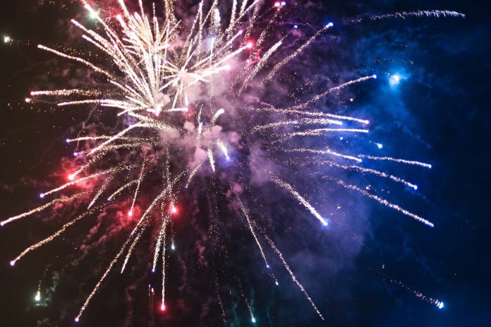 fireworks-865104_1280