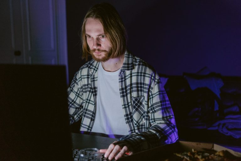 BURNOUT U MODERNOM DOBU, SVE ČEŠĆI I KOD E-SPORTAŠA