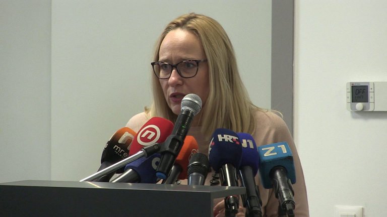 Osim umirovljenika, evo tko će još dobiti božićnice