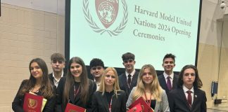 Zagrebački gimnazijalci debatirali na najelitnijem svjetskom sveučilištu