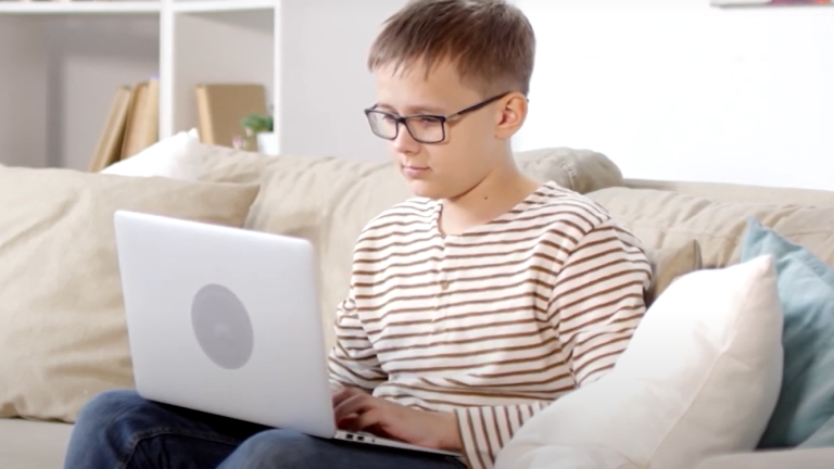 Mentalni problemi današnjice često su usko vezani uz korištenje ekrana, upozoravaju stručnjaci