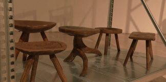 Izložba Parovi stolaca